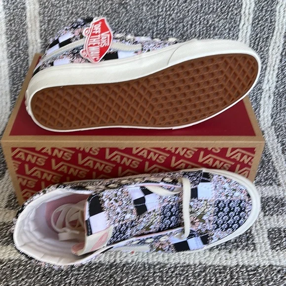 Vans Sk8-Hi Patchwork Floral Multi Marshmallow Pink MENS - Picture 5 of 16